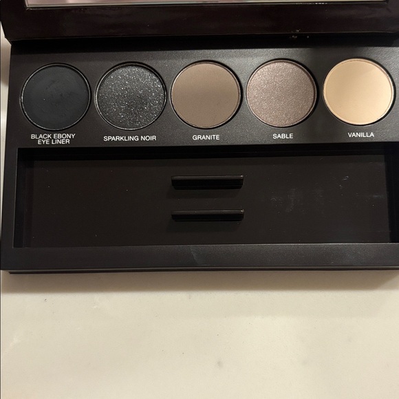 Laura Mercier Rare & Disc Shadow Palette - Picture 2 of 9